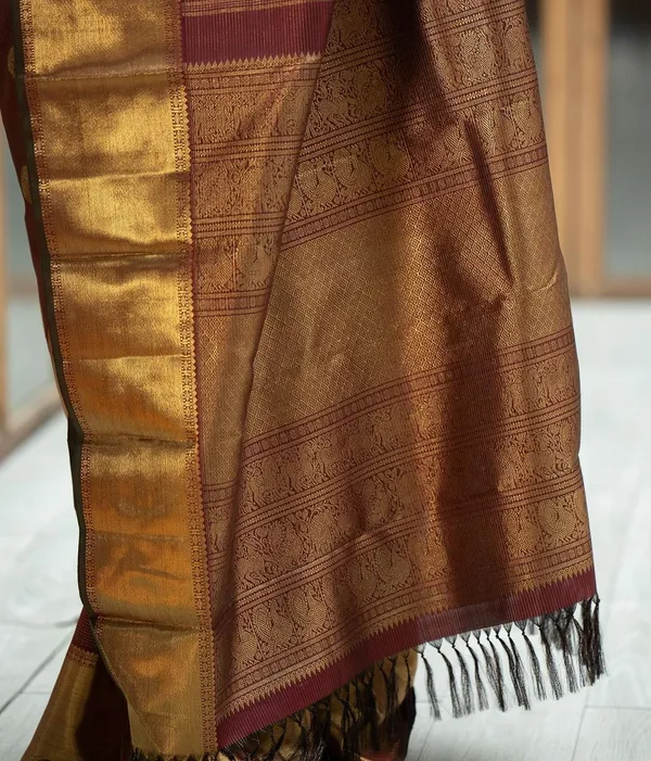 Maroon_Banarasi_Silk_Traditional_Wear_Saree