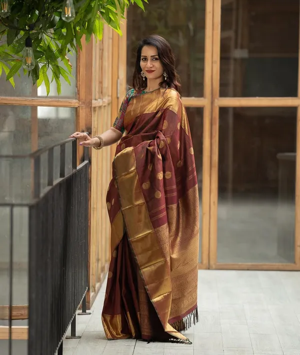 Maroon_Banarasi_Silk_Traditional_Wear_Saree