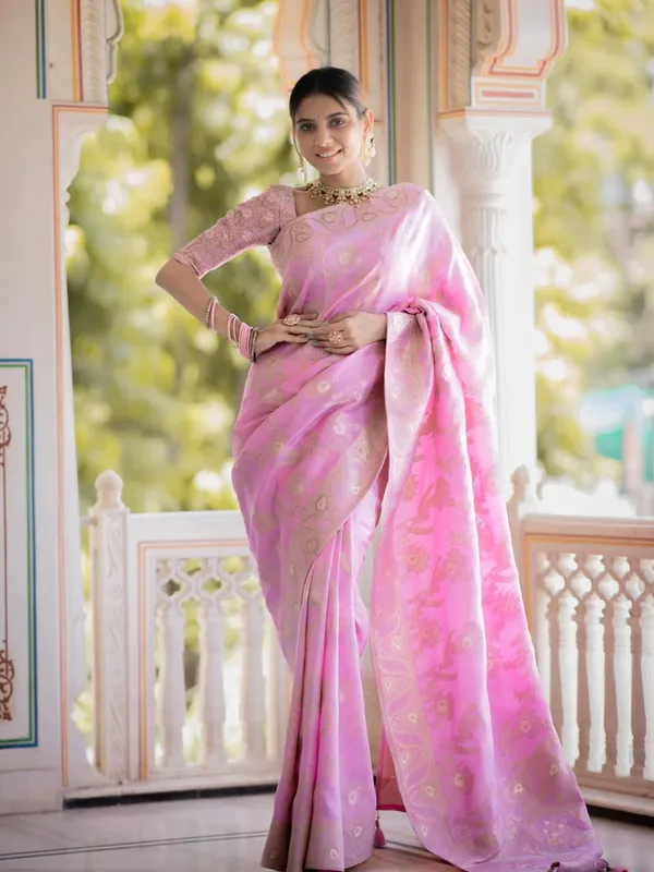 Onion_Pink_Banarasi_Silk_Traditional_Wear_Saree