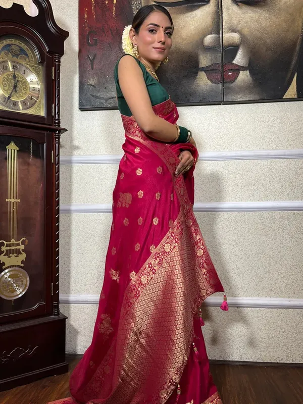 Pink_Banarasi_Silk_Traditional_Wear_Saree
