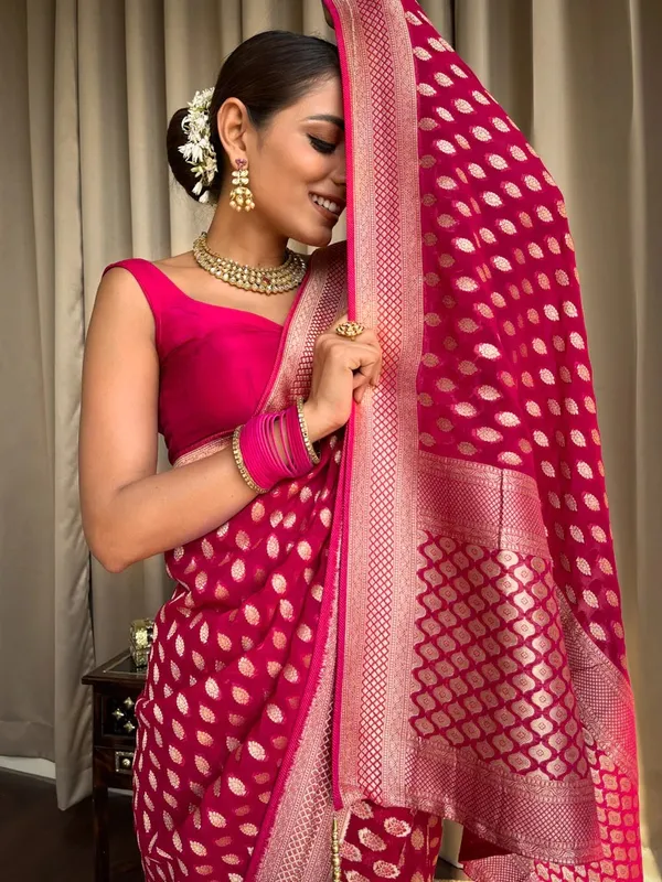 Pink_Banarasi_Silk_Traditional_Wear_Saree