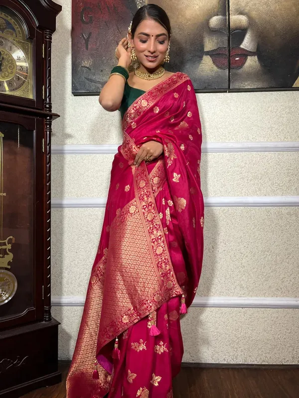 Pink_Banarasi_Silk_Traditional_Wear_Saree