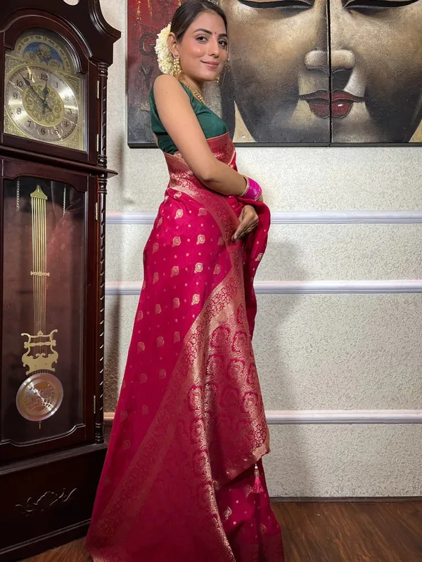 Pink_Banarasi_Silk_Traditional_Wear_Saree