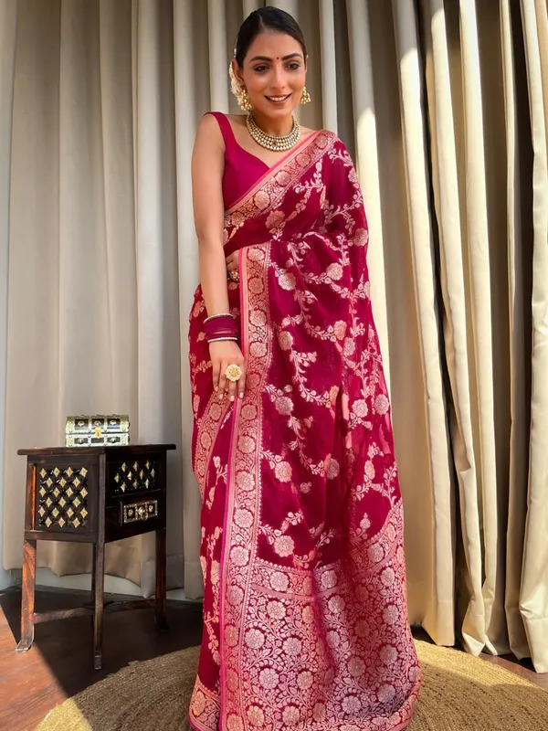 Pink_Banarasi_Silk_Traditional_Wear_Saree