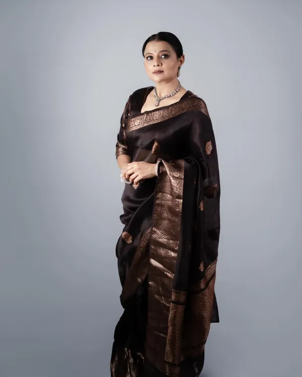 Black_Banarasi_Silk_Traditional_Wear_Saree