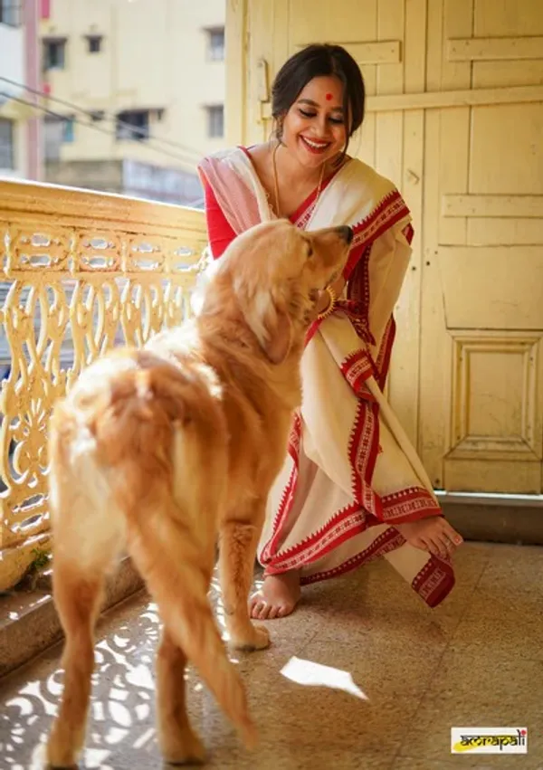 Cream_Banarasi_Silk_Traditional_Wear_Saree