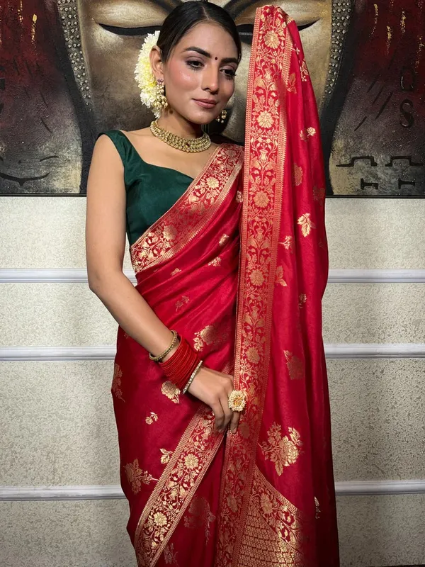 Red_Banarasi_Silk_Traditional_Wear_Saree