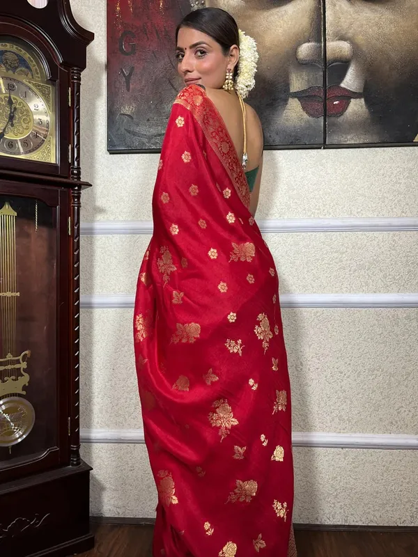 Red_Banarasi_Silk_Traditional_Wear_Saree