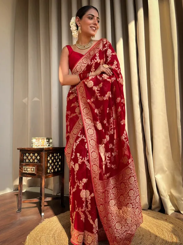 Red_Banarasi_Silk_Traditional_Wear_Saree