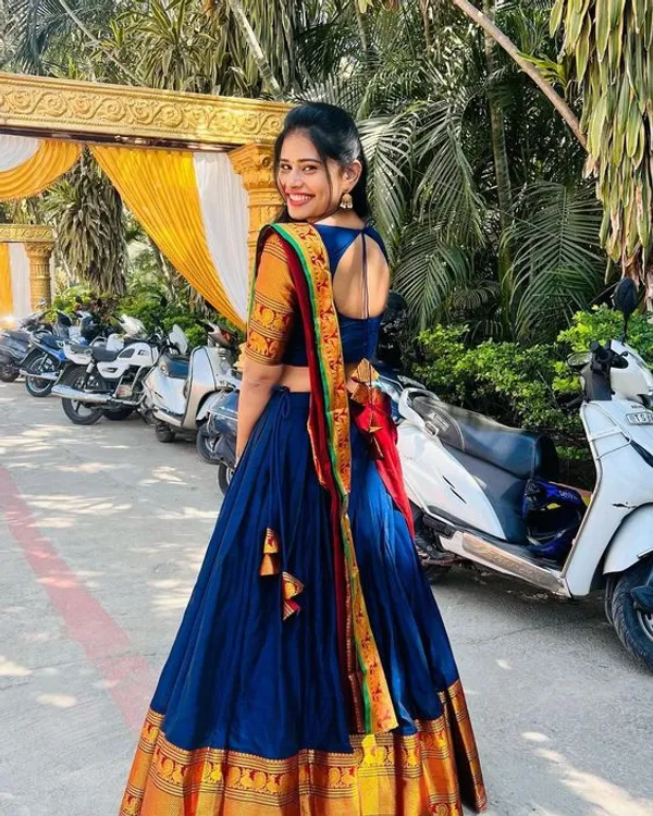 Blue_and_Red_Jacquard_Kanjivaram_Silk_Hafe_Saree