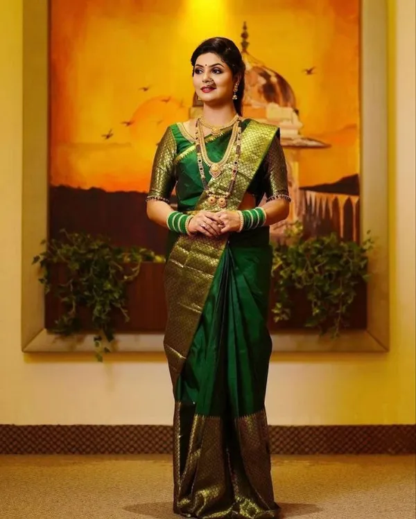 Green_Color_Soft_Kanjivaram_Jecquard_Silk_Saree_With_Frency_Blouse
