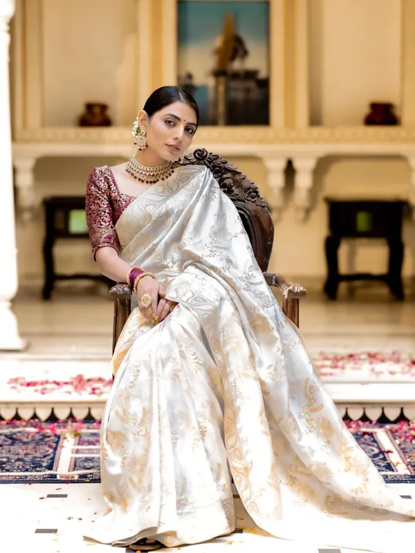 White_Banarasi_Silk_Traditional_Wear_Saree