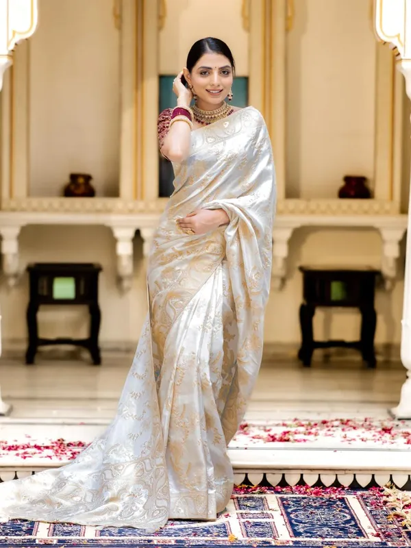 White_Banarasi_Silk_Traditional_Wear_Saree
