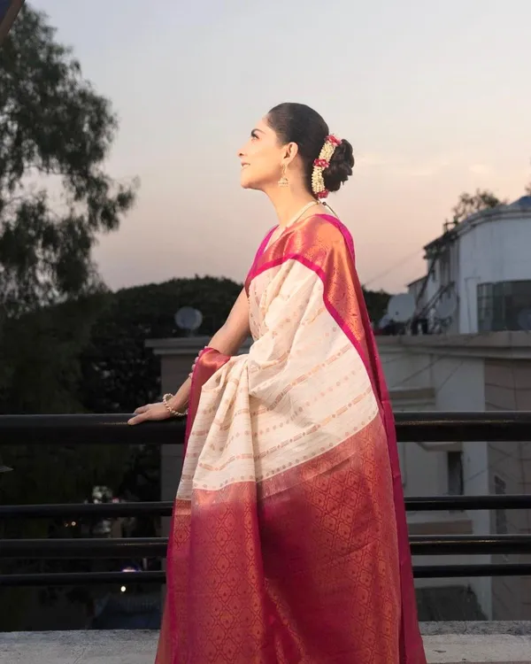 Pink_&_Peach_Banarasi_Silk_Traditional_Wear_Saree