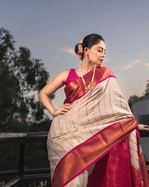 Pink_&_Peach_Banarasi_Silk_Traditional_Wear_Saree