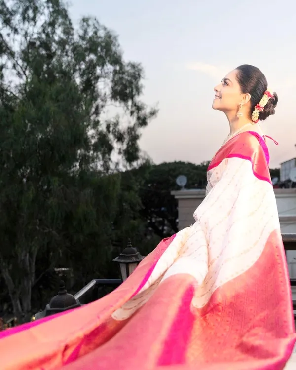 Pink_&_Peach_Banarasi_Silk_Traditional_Wear_Saree
