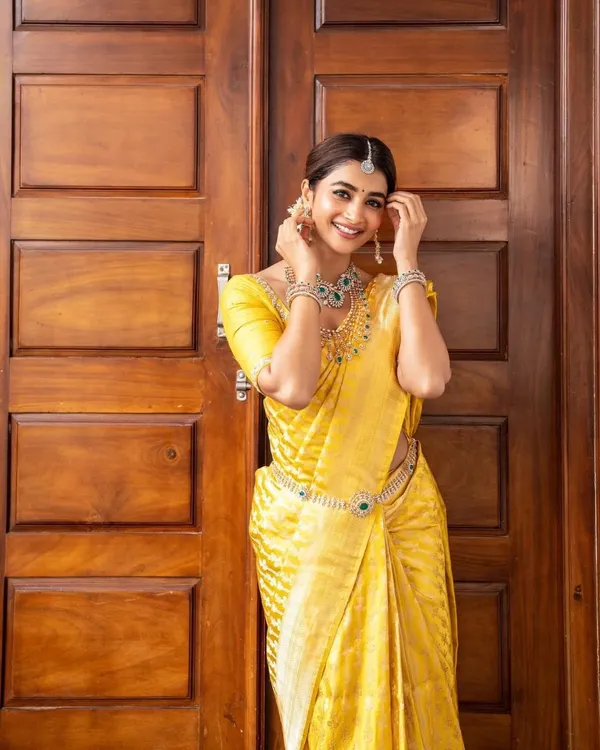 Yellow_Banarasi_Silk_Traditional_Wear_Saree