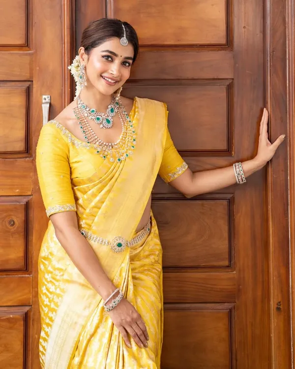 Yellow_Banarasi_Silk_Traditional_Wear_Saree