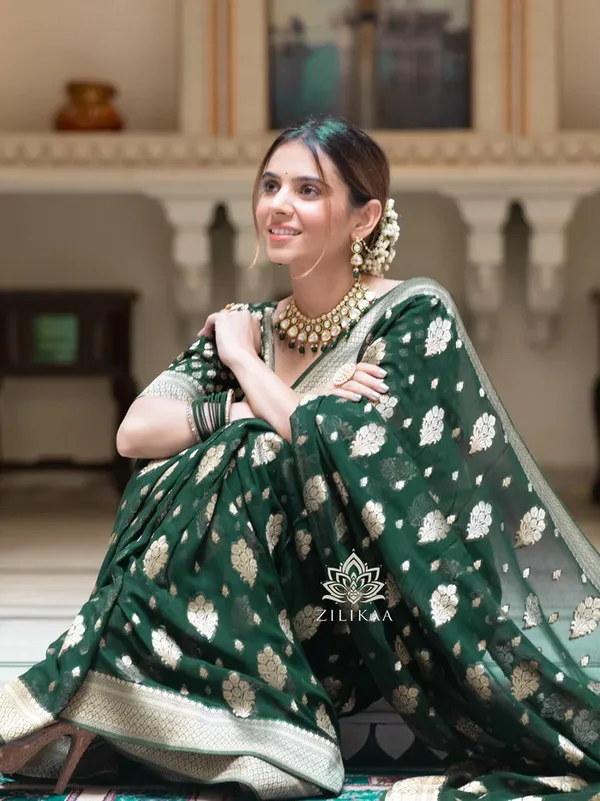 Green_Banarasi_Silk_Traditional_Wear_Saree