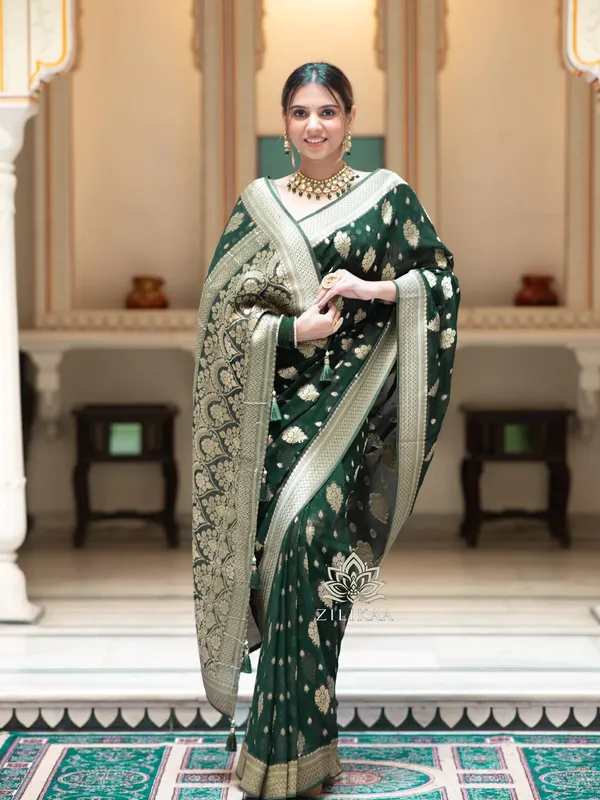 Green_Banarasi_Silk_Traditional_Wear_Saree