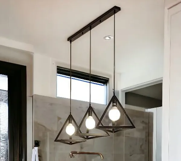 Metal_Triangle_Shape_Hanging_Light_Linear_Base_Black