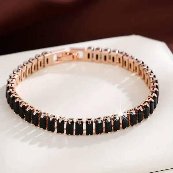 Rose_Gold_Bracelet_With_Black_Diamond_Studded_For_Women_&_Girls.