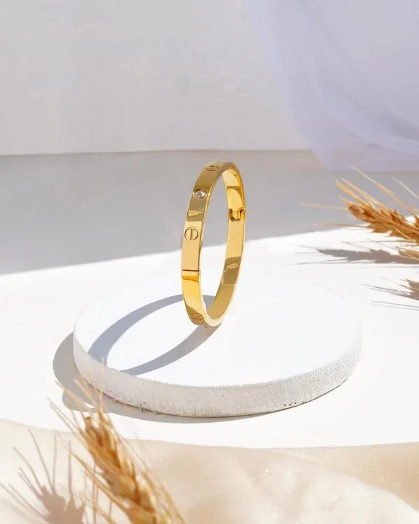 Gold_Round_Kada_Diamond