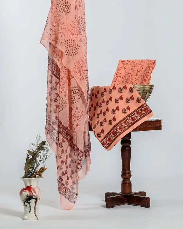 Hand_Block_Print_ORANGE_COLOR_Pure_Cotton_Suit_with_BOOTI_PRINT_in_CHIFFON_Dupatta