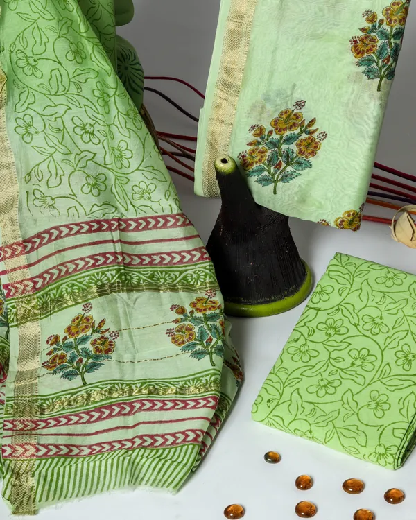 Premium_Green_Coloured_Hand_Block_Print_Pure_Cotton_Maheshwari_Silk_Suit