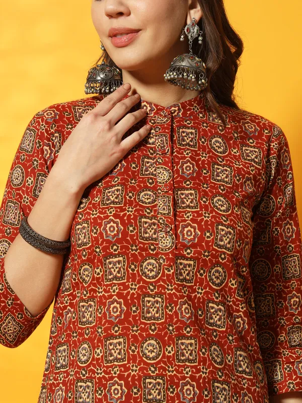 Maroon_and_Black_Ajarakh_Printed_Tunic