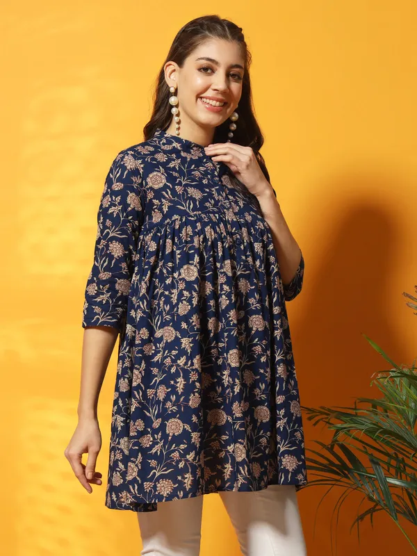 Indigo_and_Maroon_Floral_Bagru_Printed_Tunic
