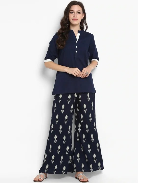 Peach_Striped_Flared_Kurta
