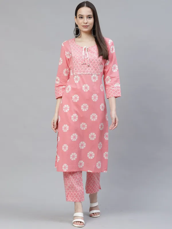 Pink_and_White_Floral_Kurta_Pants_Set