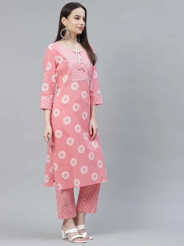 Pink_and_White_Floral_Kurta_Pants_Set