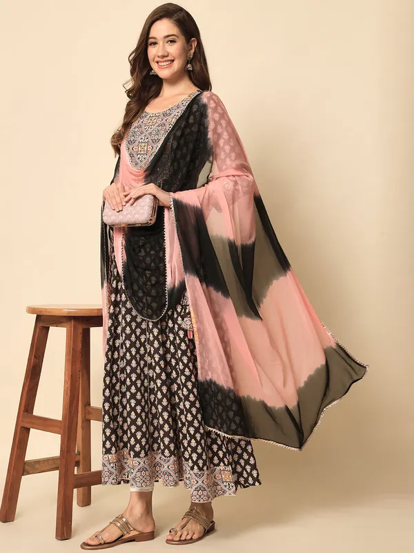 Black_and_Pink_Flared_Ethnic_Maxi_Dress_with_Dupatta