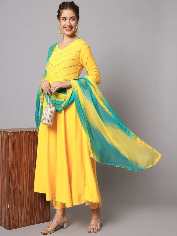 Yellow_Yoke_Design_Flared_Kurta_Set_with_Dupatta
