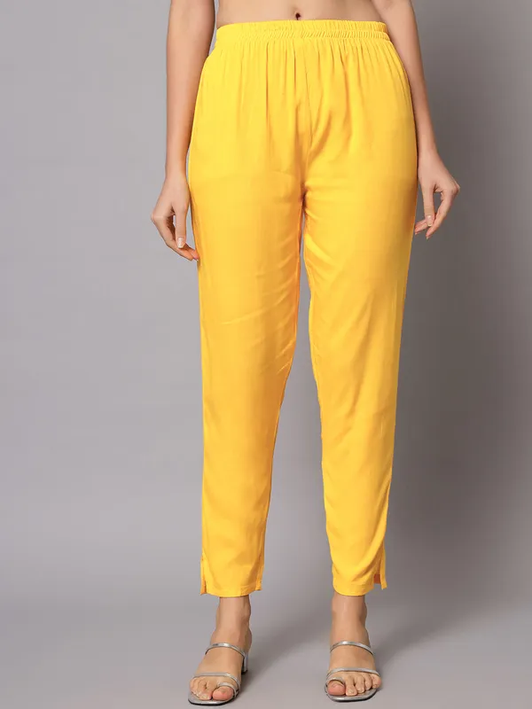 Yellow_Yoke_Design_Flared_Kurta_Set_with_Dupatta