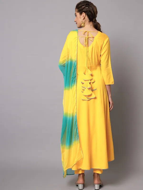 Yellow_Yoke_Design_Flared_Kurta_Set_with_Dupatta