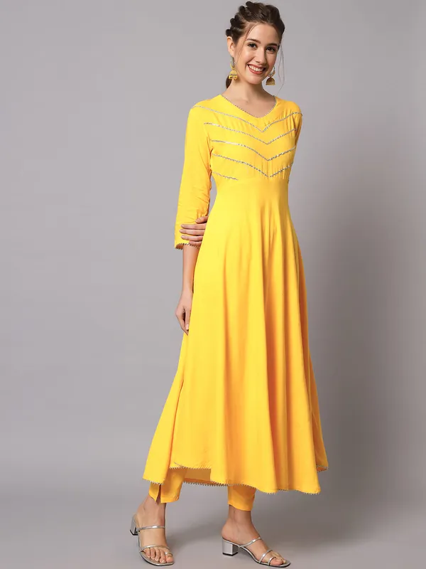 Yellow_Yoke_Design_Flared_Kurta_Set_with_Dupatta