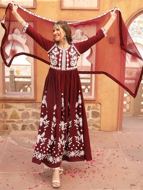 Maroon_&_White_Embroidered_Anarkali_Suit_Set_with_Dupatta