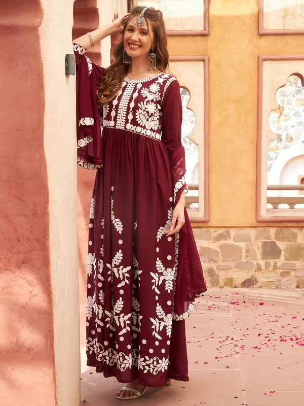 Maroon_&_White_Embroidered_Anarkali_Suit_Set_with_Dupatta