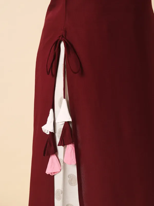 Wine_Solid_Straight_Sleeveless_Kurta