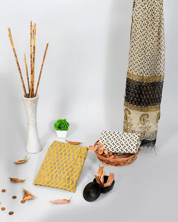 Hand_Block_Print_Pure_Cotton_Suit_with_Kota_Dorriya_Dupatta