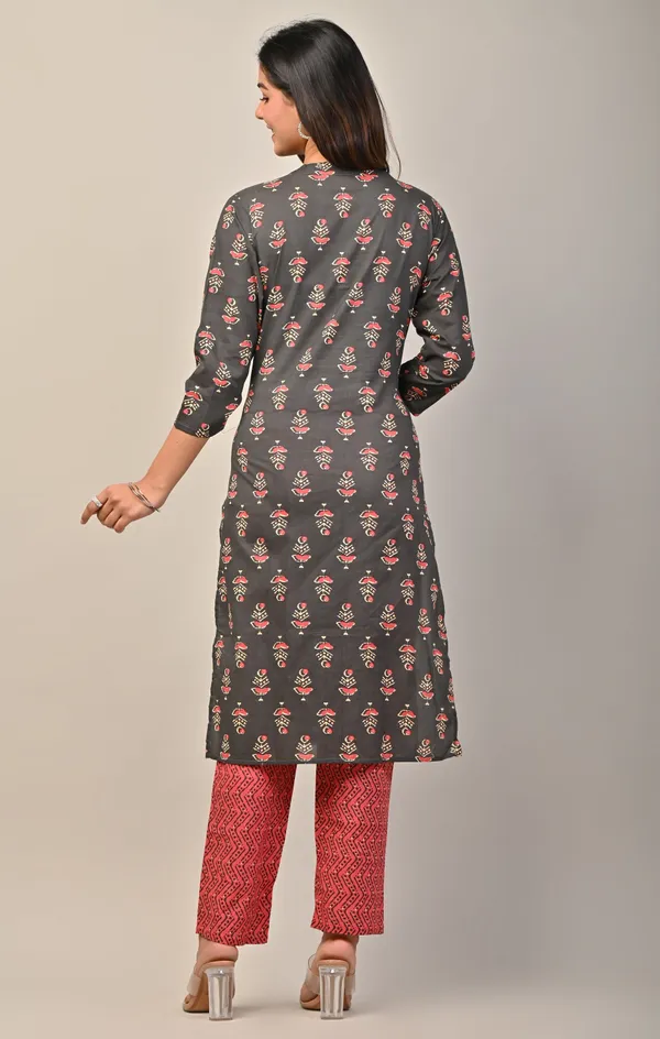 Printed_Cotton_Stitched_Suit_Set_with_Mulmul_Dupatta