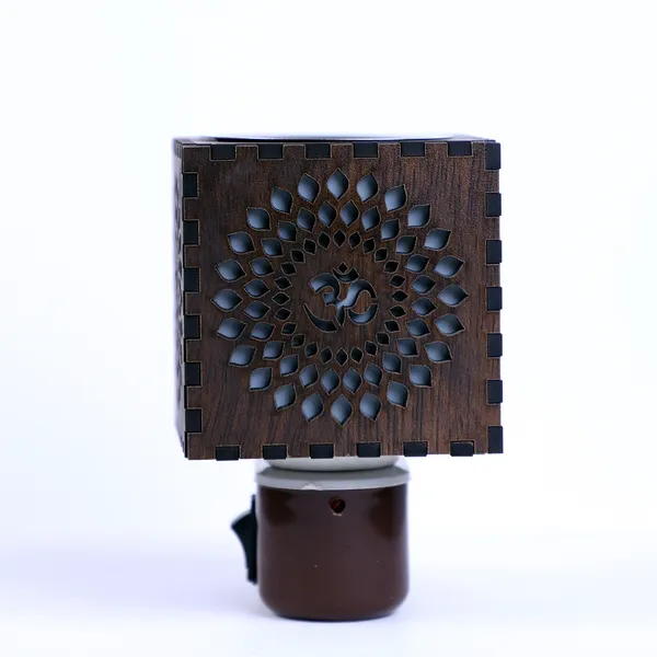 OM_Acrylic_3D_Illusion_RGB__Colour_Changing_LED_Plug_and_Play_Night_Lamp__(10_cm,_D0163-OM)