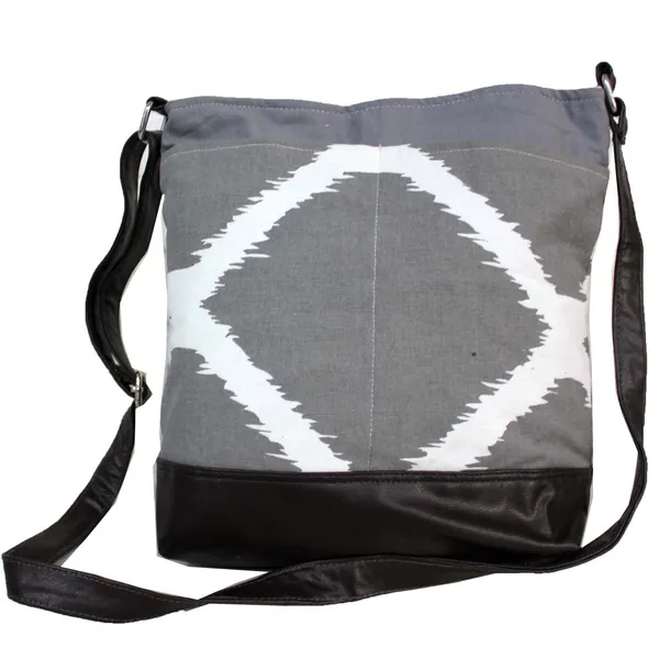 Pack_of_1_Piece_Cotton_Grey_Burfi_Ikat_Printed_Hand_Bag_for_Girl,_Boy,_Men_and_Women
