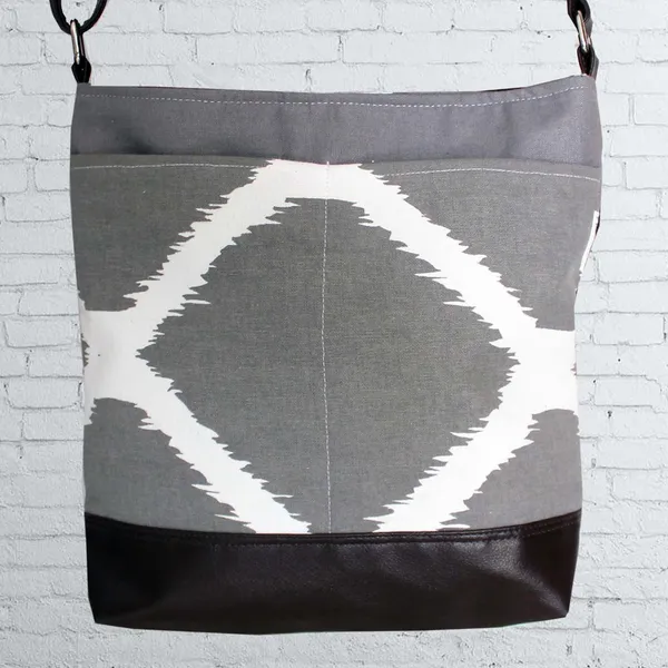 Pack_of_1_Piece_Cotton_Grey_Burfi_Ikat_Printed_Hand_Bag_for_Girl,_Boy,_Men_and_Women