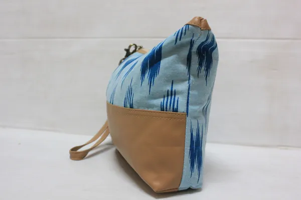 Pack_of_1_Piece_Cotton_Blue_Printed_Multi_Utility_Pouch_for_Travel_and_Storage_Accessories_Organizer
