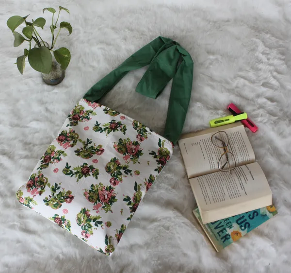 Pack_of_1_Piece_Cotton_Leaf_Green_Rose_Printed_Collection_Crossbody_Messenger_Bag_for_Women,_Men,_Girl_&_Boy