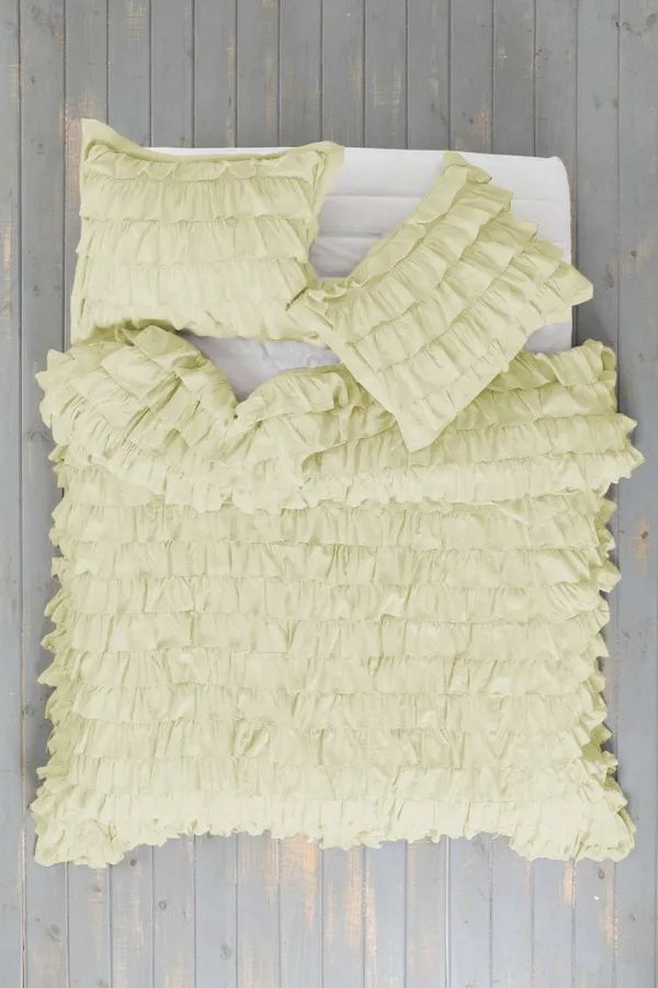 Pack_of_2_&_3_Pieces_Cotton_Ruffle_King_Single_Bedsheet_With_Pieces_Pillow_Cover_for_Bedroom,_Guest_Room,_Kids_Room